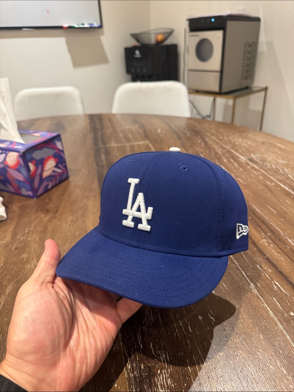New Era men’s LA Dodgers Deep Blue Snapback with White Logo